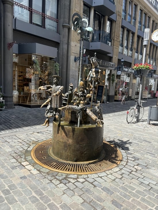 Des sculptures.