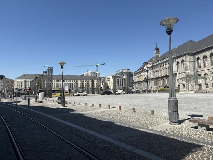 La place de l’hôtel de ville.