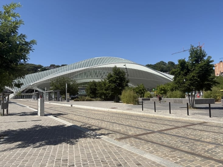 La très particulière gare de Liege.