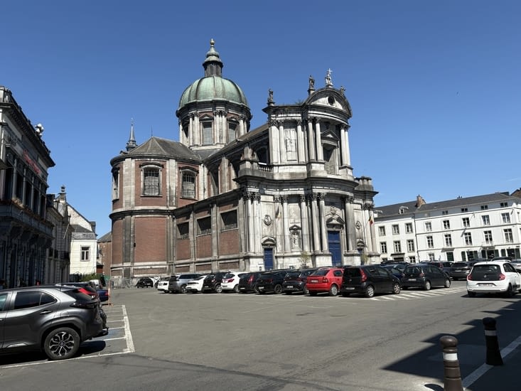 La cathédrale fermée en travaux depuis 10 ans …