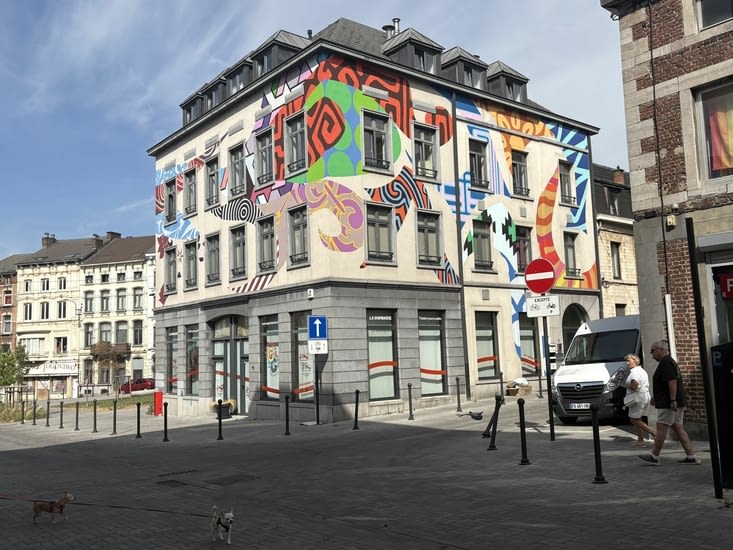 La ville propose un circuit des principales œuvres .