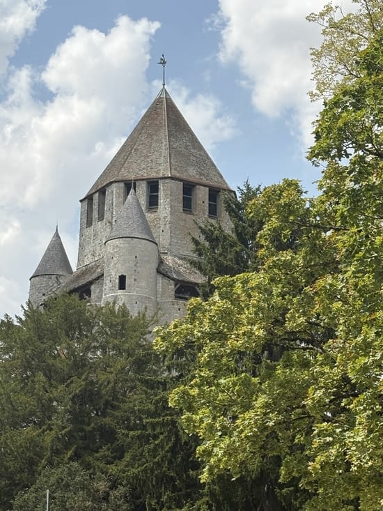 La tour César emblème de Provins .