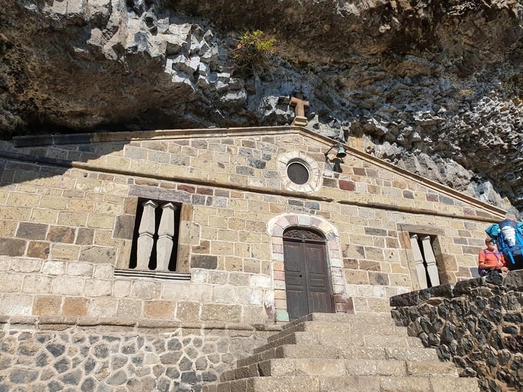 la chapelle troglodyte