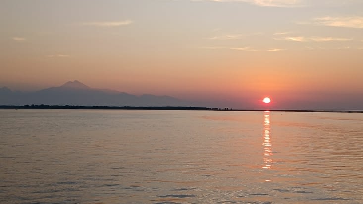 Encore un coucher de soleil de dépliant publicitaire