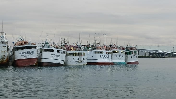 Des bateaux de pêche prison malaisiens ou chinois