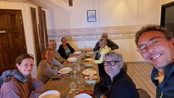 Nous avons passé une très bonne soirée avec d’autres randonneurs