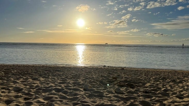 Le soleil sur le lagon