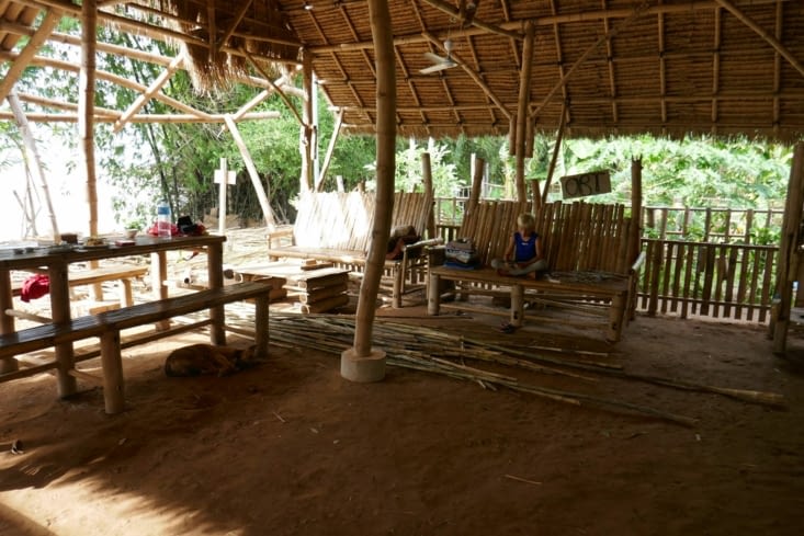 Le restaurant qu’ils sont en train de construire…. En bambou.