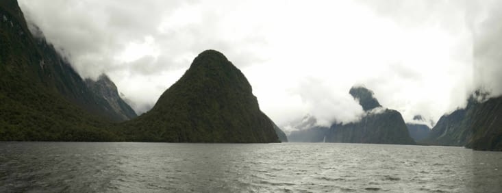 Nous voici partis pour notre croisière dans le fjord du Milford Sound