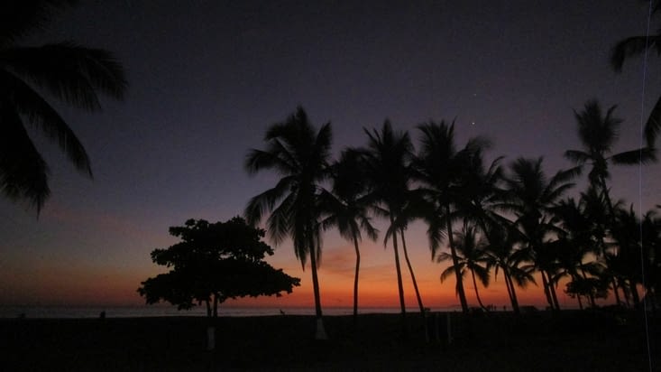 Le coucher du soleil à la plage de Jaco