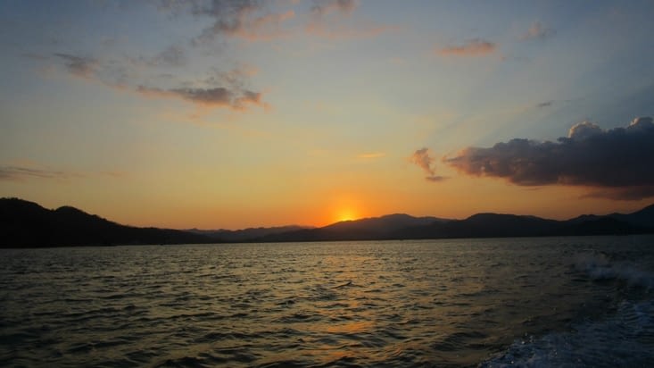 Notre premier coucher de soleil bateau
