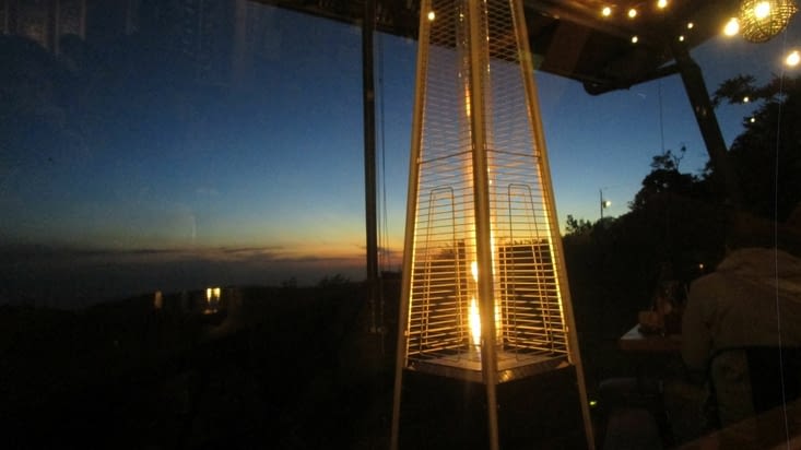 Coucher de soleil au resto à Monteverde