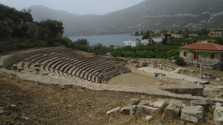 Petit théâtre d'Epidavros dans l'ancienne ville d'Epidavros