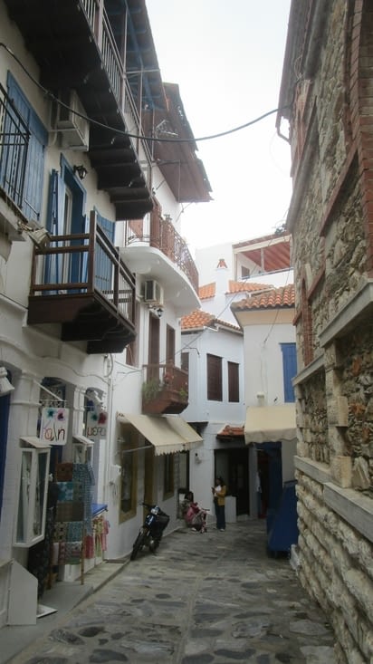 Petite rue typique du village
