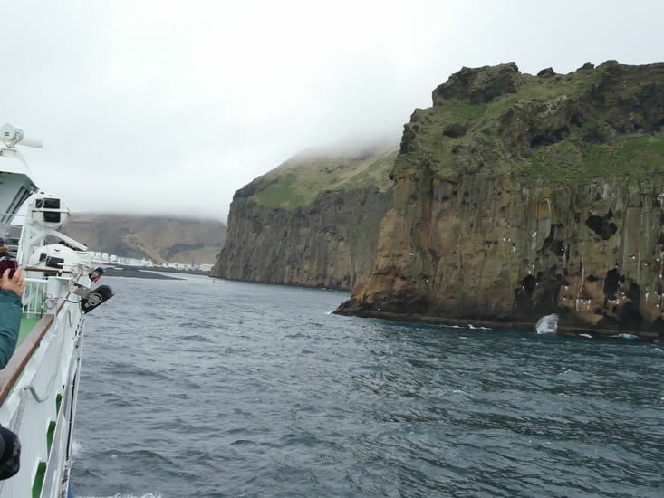 Passage étroit pour l’entrée du port