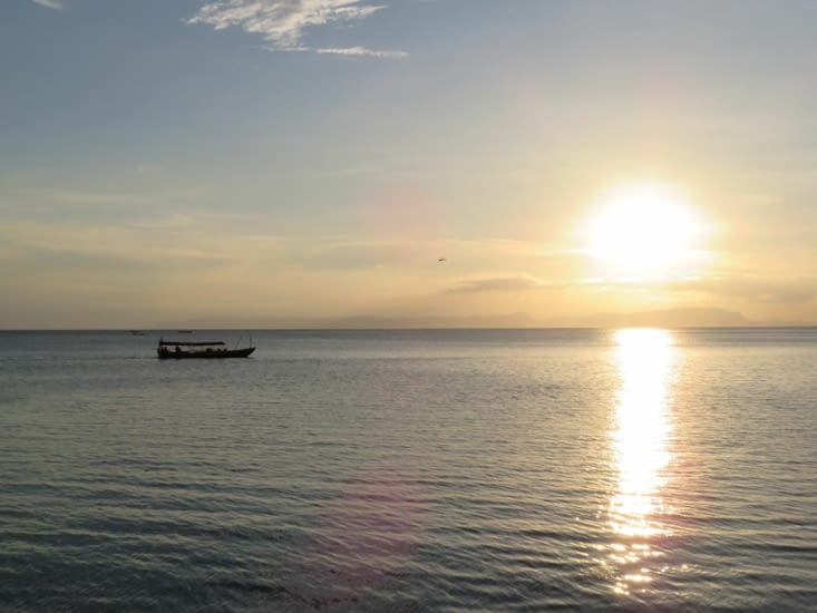 Couché de soleil au bord de la plage