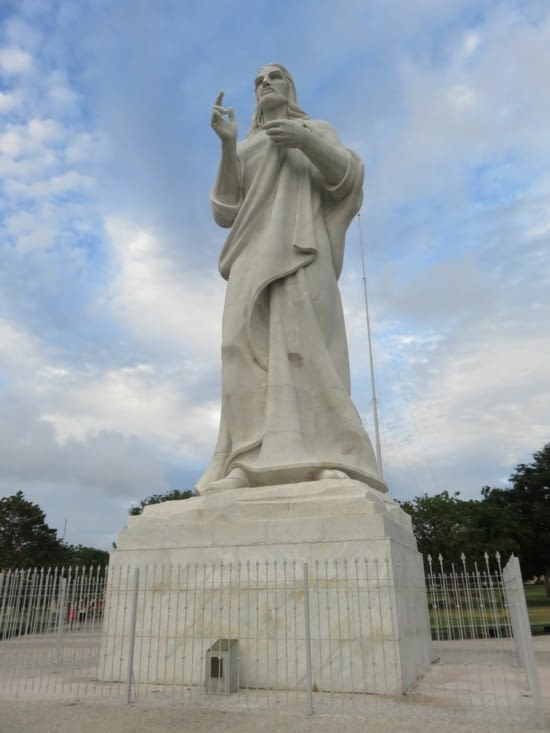 La statue du Christ de La Havane