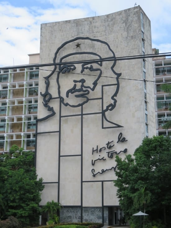 Portrait du Che et sa symbolique devise