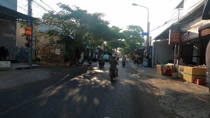 Promenade dans la ville en “motorcycle”