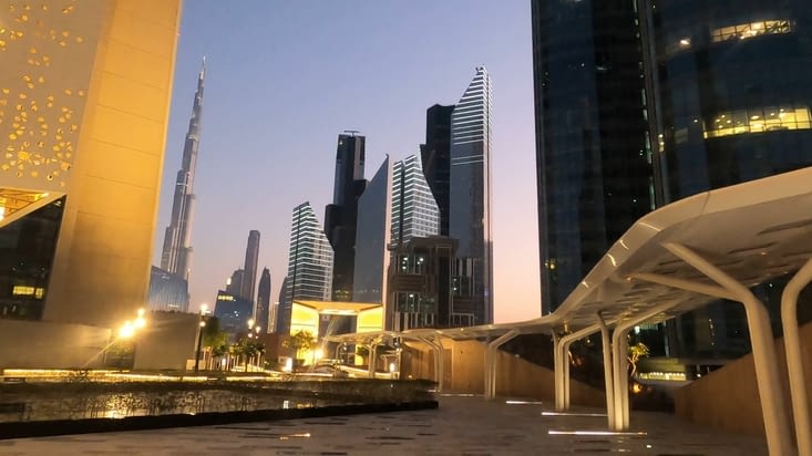 Vue sur le Financial district et le Burj Khalifa