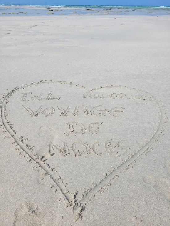 Gravé dans le sable Philippin 😍