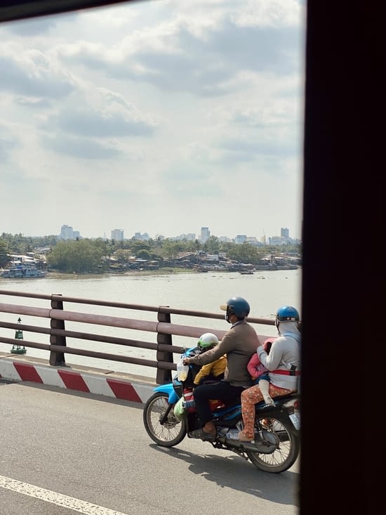 Vue sur Can Tho depuis le plus grand pont à haubans d'Asie du Sud-Est