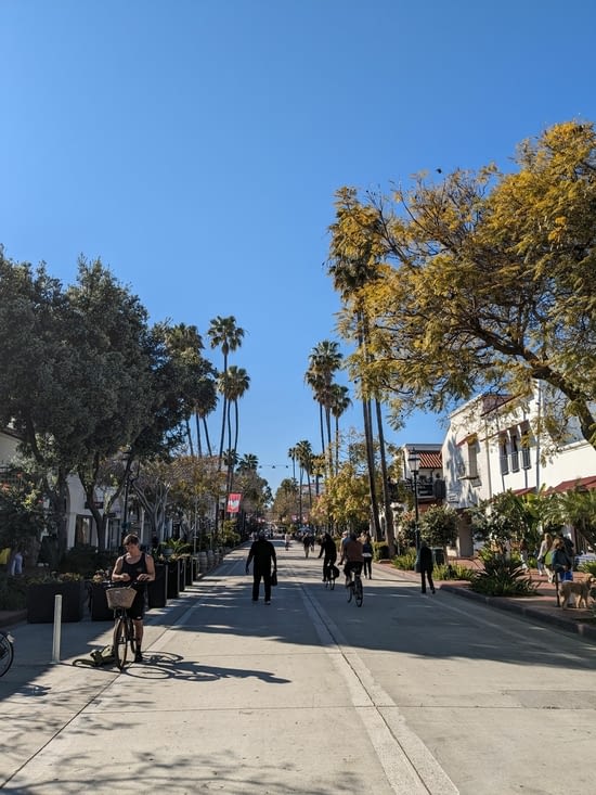 Rue piétonne à Santa Barbara
