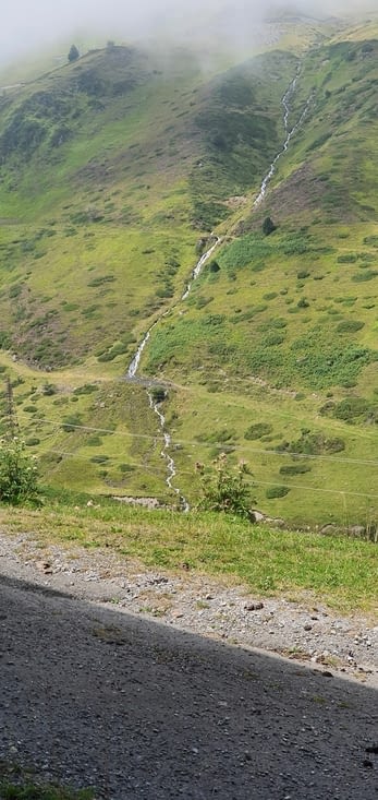 Et oui encore un torrent au début de la montée du col du Tourmalet