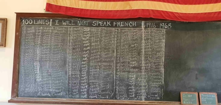 La punition: Notre langue était mal perçue à ce moment là