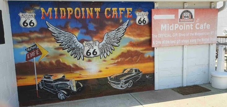 Le Midpoint Cafe