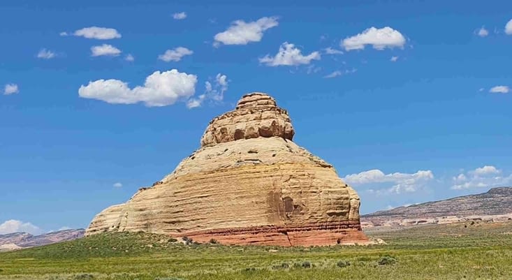 Church Rock au bord de la route vers Moab