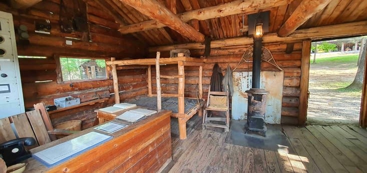 Bureau du contremaitre où était entreposée entre autre la dynamite