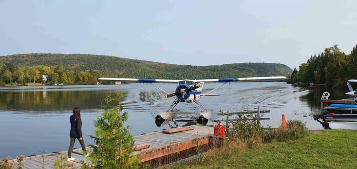 L'hydravion vient juste de se poser