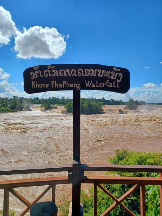 Comme son nom l'indique.... la cascade Khone Pha pheng la plus GRANDE DU MONDE