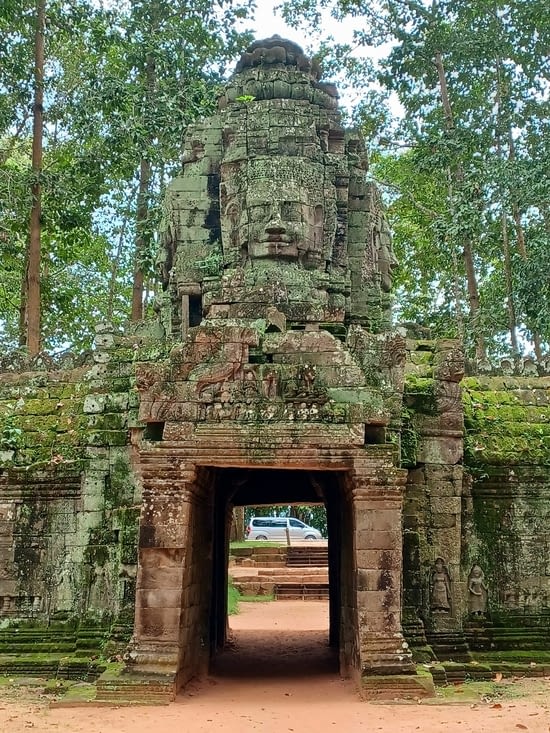 Entrée porte Ouest du temple Ta Som construit au 12e siècle