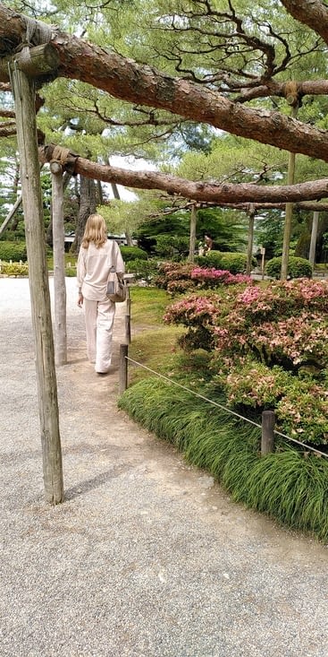 Une visiteuse étrangère