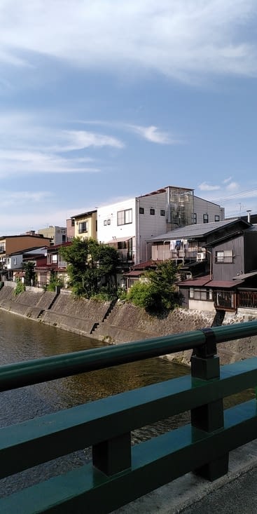 Takayama est une petite bourgade de 85 000 habitants (oui, ici, c'est une petite ville).