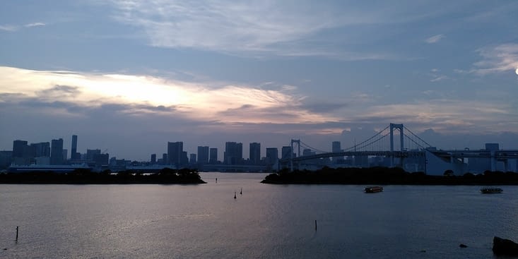Baie de Tokyo au crépuscule