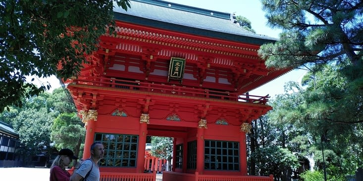 Beau sanctuaire shinto à Waseda
