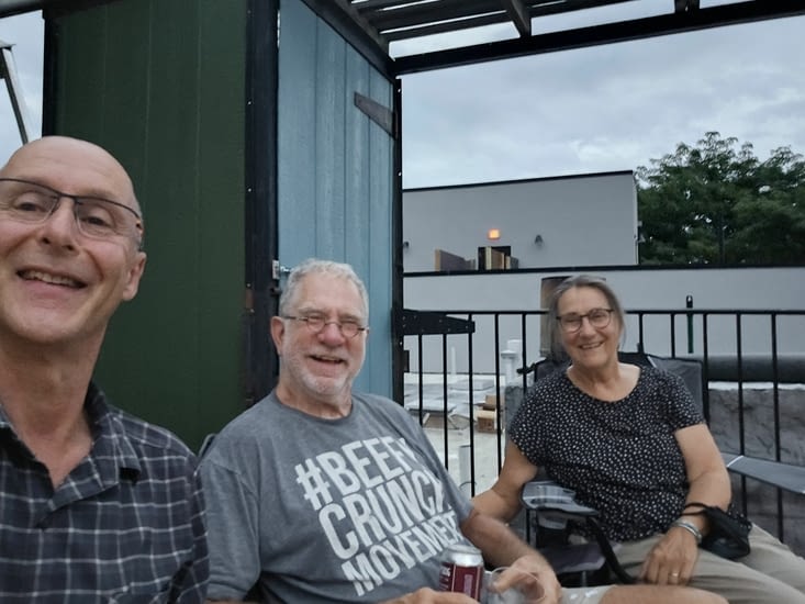 Bienvenue chez Pat et Cat , toujours dans le quartier de Brooklyn