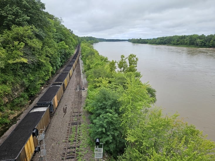 La ligne ferroviaire qui longe le Missouri