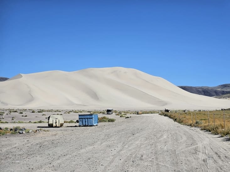 .la dune paraît petite mais elle fait 180m de hauteur