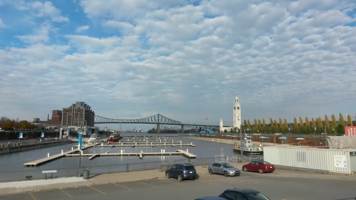 Vue sur le Quai de l'Horloge et le Pont Jacques Cartier