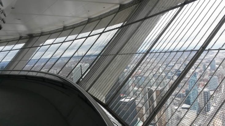 La galerie d'observation extérieure, où comment respirer l'air frais à 342 m d'altitude !