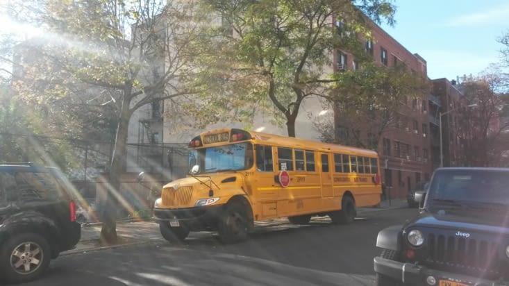 Les school bus jaunes