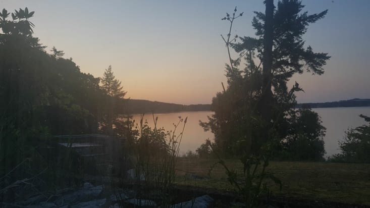 Lever de soleil sur le lac Cowichan