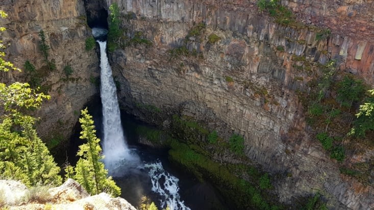 Dernière chute au Wells Gray Park : Sprahat Falls ~ 73 mètres