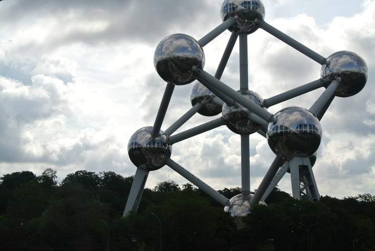 Arrivée à Mini-Europe, en passant par l'Atomium