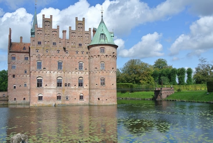 Le château sur le lac