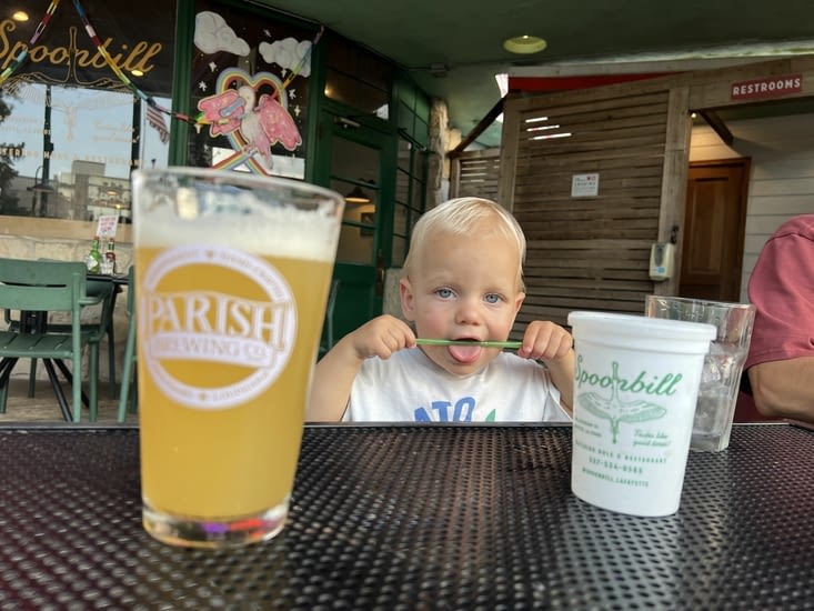 Maden hésite entre eau et binouse